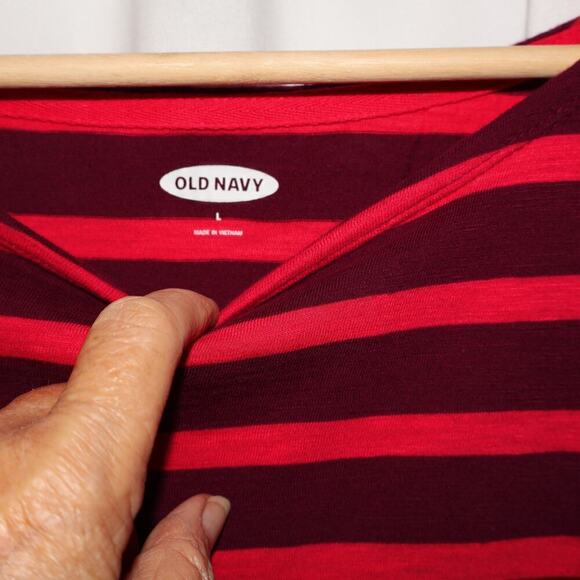 Old Navy T Shirt 3/4 Sleeve Size Large Red Pink Stiped - Picture 7 of 13